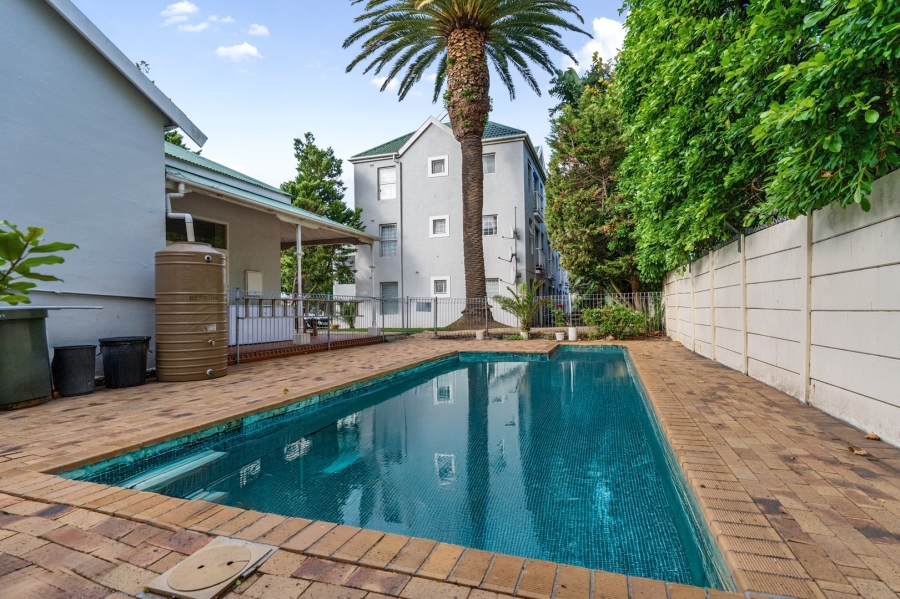 2 Bedroom Property for Sale in Claremont Western Cape